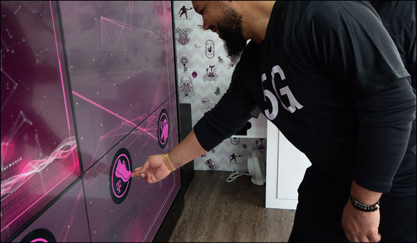 Interactive 5G touchscreen kiosk demo